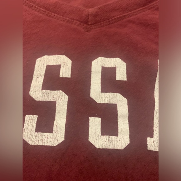 Vassar College tshirt. Size large. - Picture 8 of 9